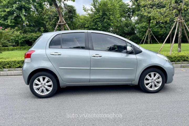Toyota Yaris 2012