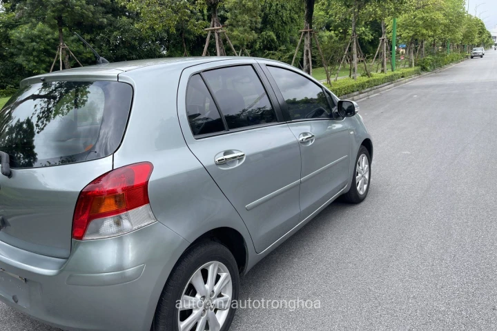 Toyota Yaris 2012