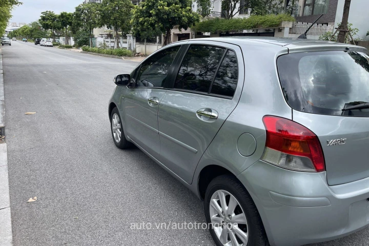 Toyota Yaris 2012