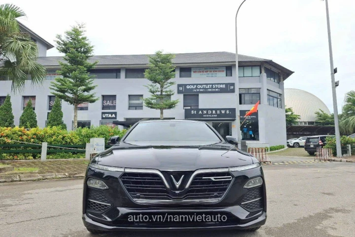 VinFast Lux A2.0 2022