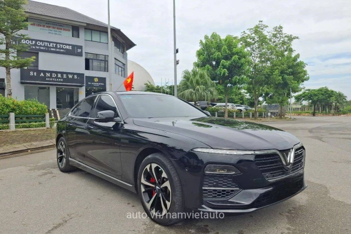 VinFast Lux A2.0 2022
