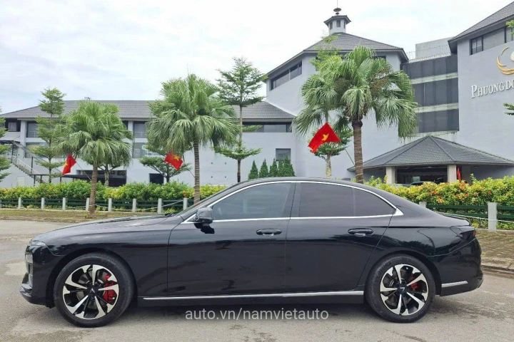 VinFast Lux A2.0 2022