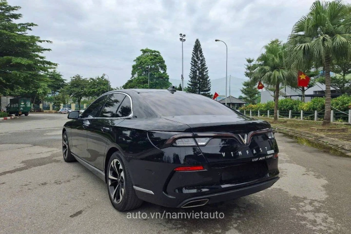 VinFast Lux A2.0 2022