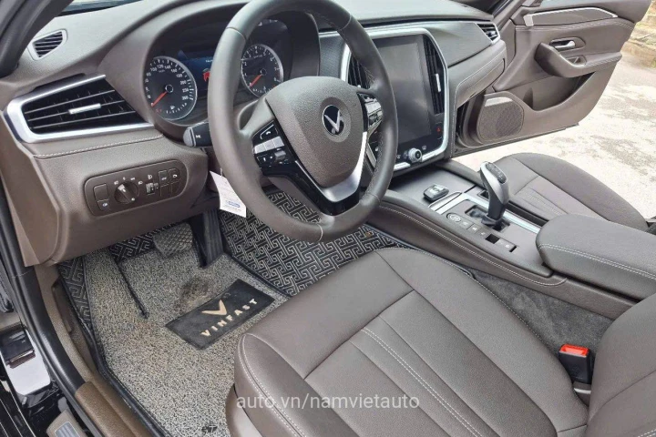 VinFast Lux A2.0 2022