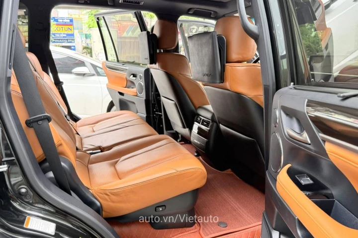 Lexus LX 2019