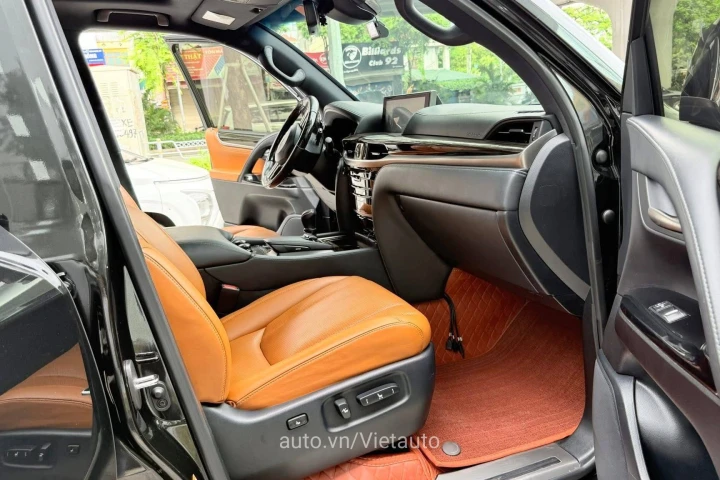 Lexus LX 2019
