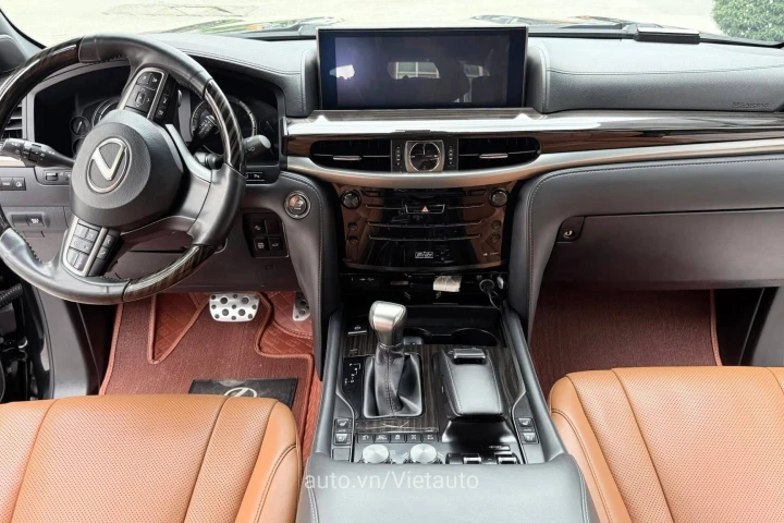 Lexus LX 2019