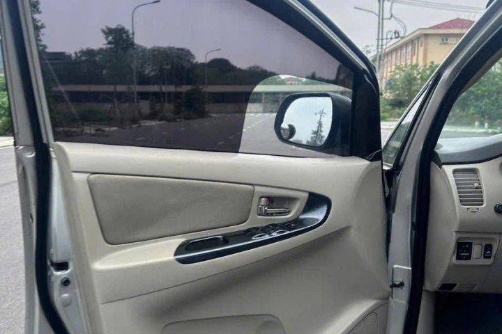 Toyota Innova 2015