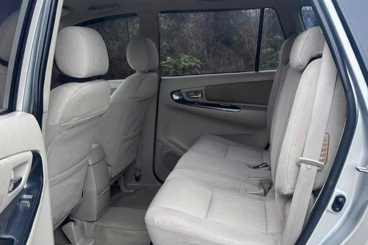 Toyota Innova 2015