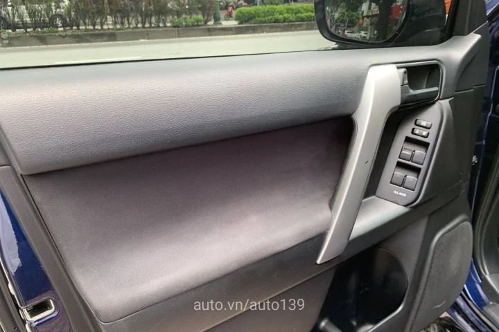 Toyota Land Cruiser Prado 2014