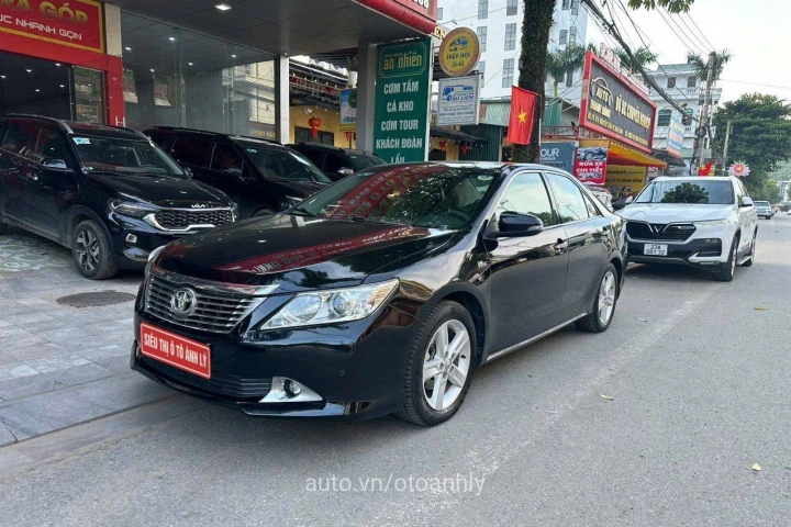 Toyota Camry 2.5Q 2013