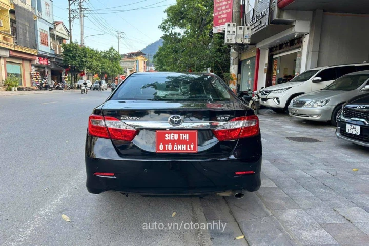 Toyota Camry 2.5Q 2013