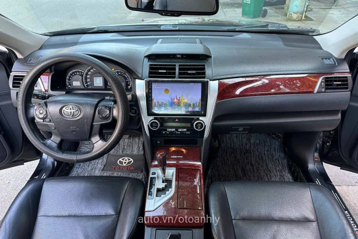 Toyota Camry 2.5Q 2013