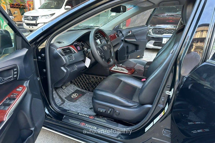 Toyota Camry 2.5Q 2013