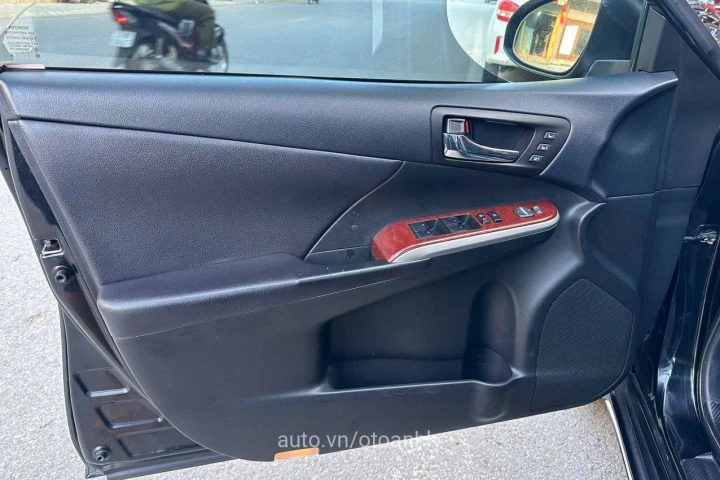 Toyota Camry 2.5Q 2013
