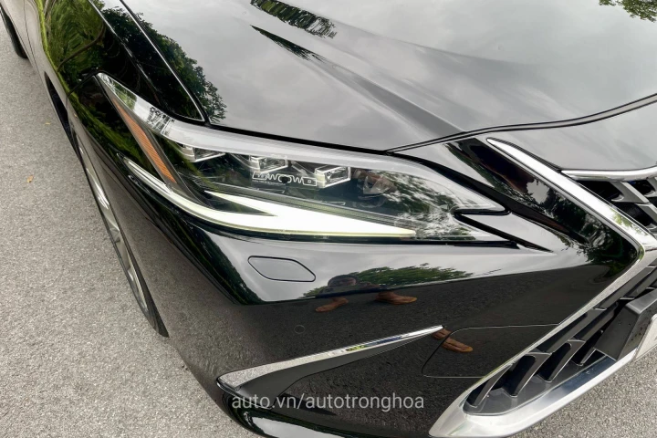 Lexus ES 2022
