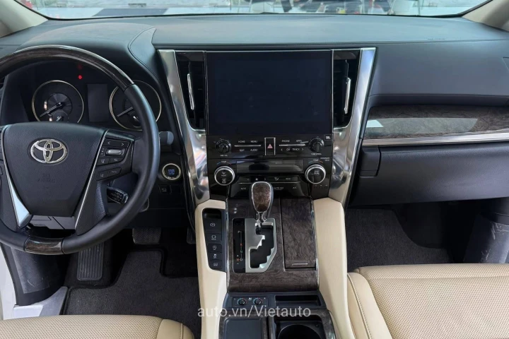 Toyota Alphard 2021