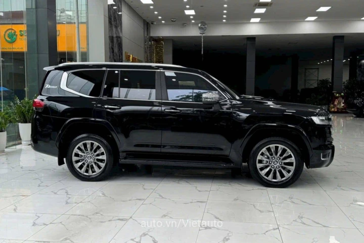 Toyota Land Cruiser 2024