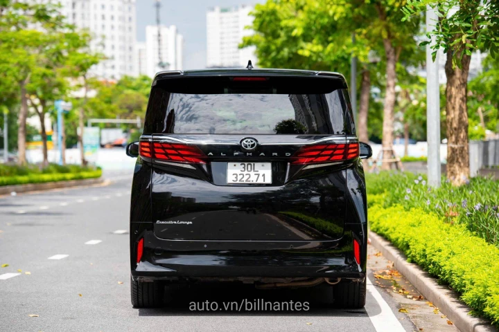 Toyota Alphard 2023