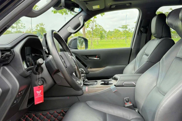 Toyota Land Cruiser 2023