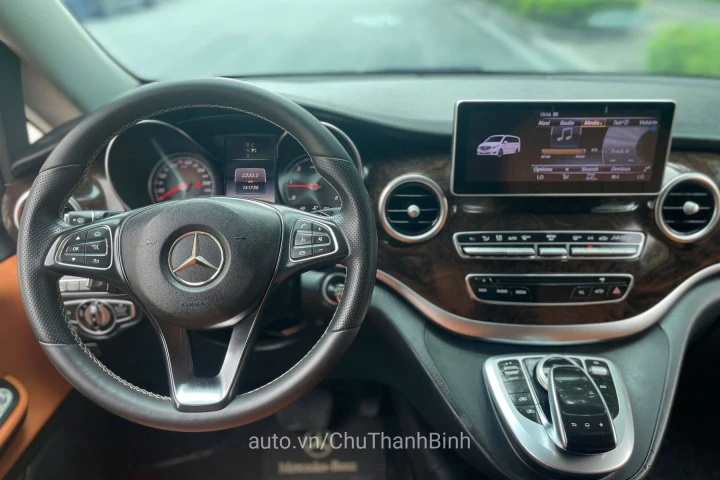 Mercedes-Benz V-Class 2015