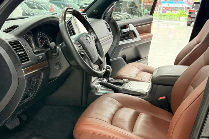 Toyota Land Cruiser 2016