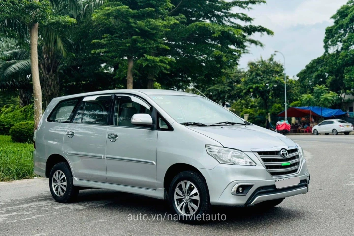 Toyota Innova 2016