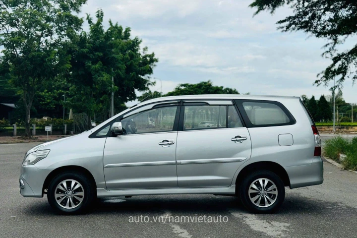 Toyota Innova 2016