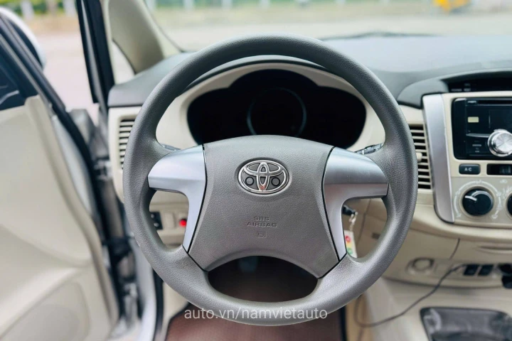 Toyota Innova 2016