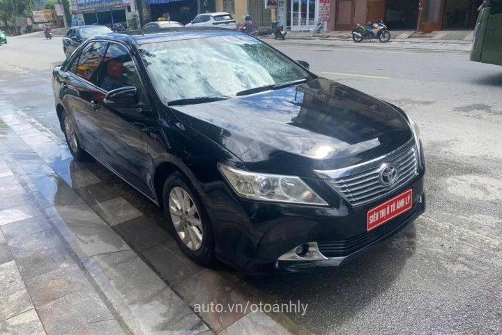 Toyota Camry 2.0G 2013