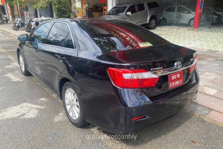 Toyota Camry 2.0G 2013