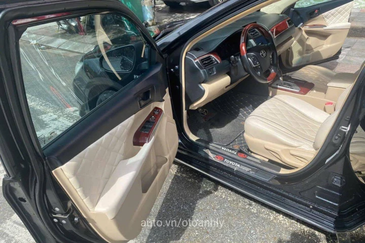 Toyota Camry 2.0G 2013