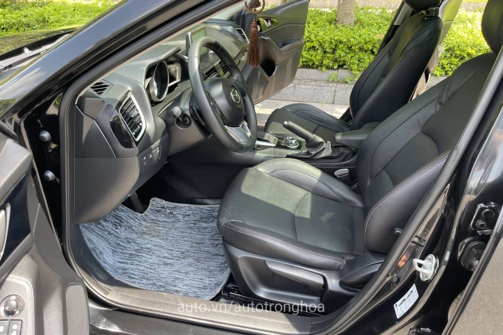 Mazda 3 2015