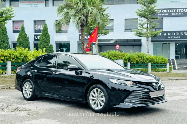 Toyota Camry 2019