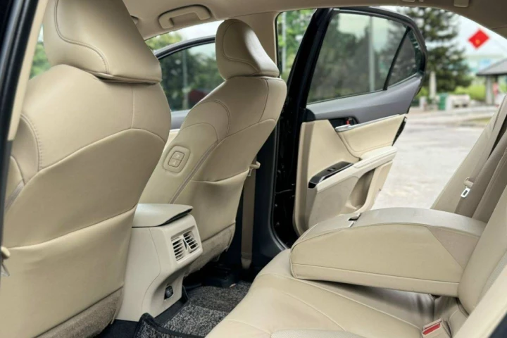 Toyota Camry 2019
