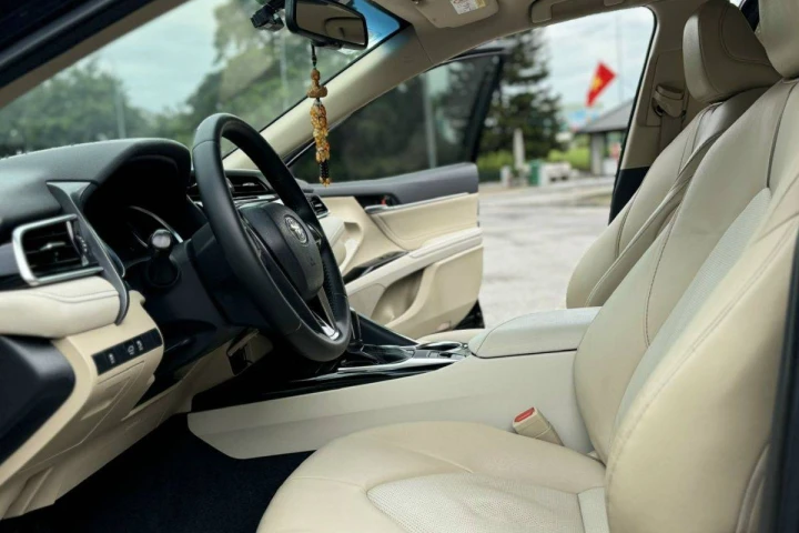 Toyota Camry 2019