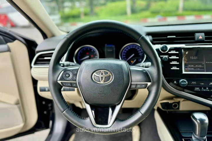 Toyota Camry 2019