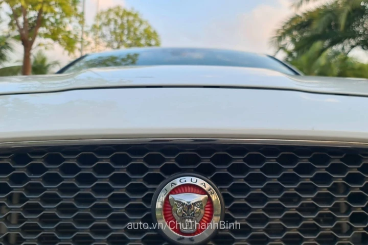 Jaguar F-Pace 2016