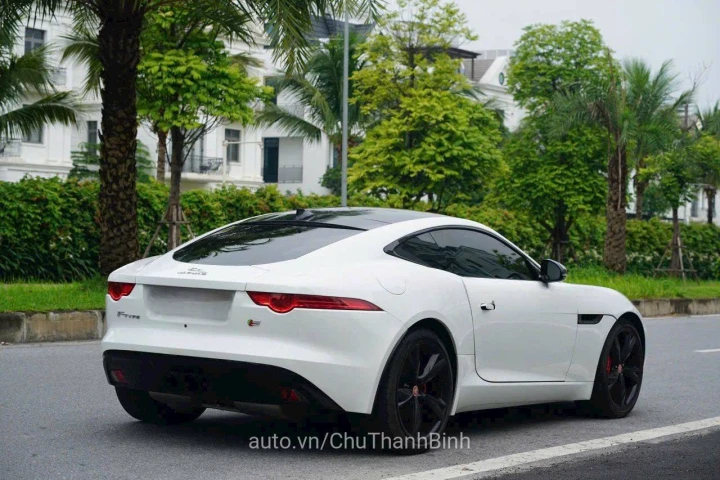 Jaguar F-Type 2014