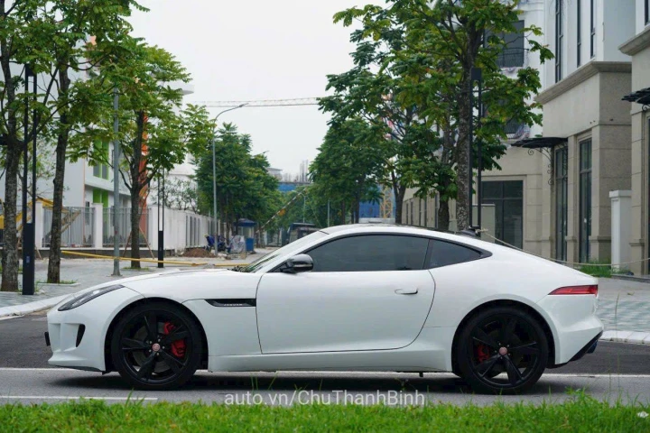 Jaguar F-Type 2014