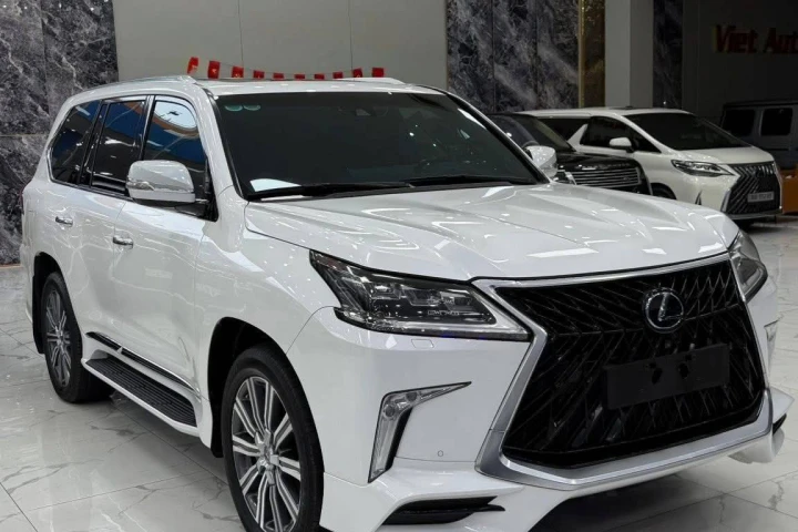 Lexus LX 2016