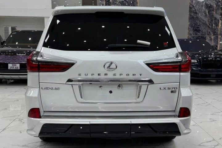 Lexus LX 2016