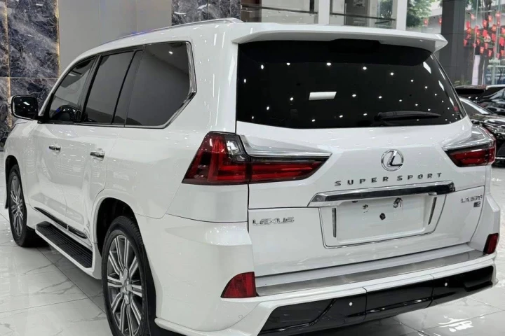 Lexus LX 2016