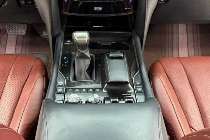 Lexus LX 2016