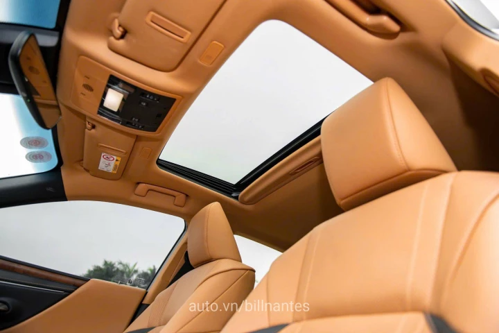 Lexus ES 2022