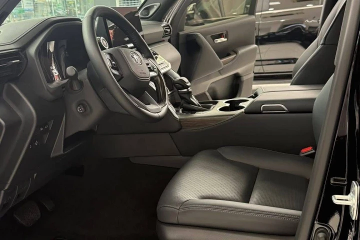 Toyota Land Cruiser 2025