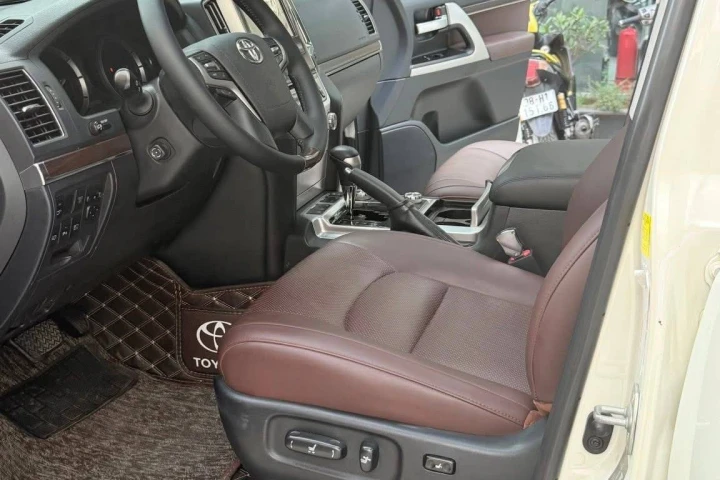 Toyota Land Cruiser 2016