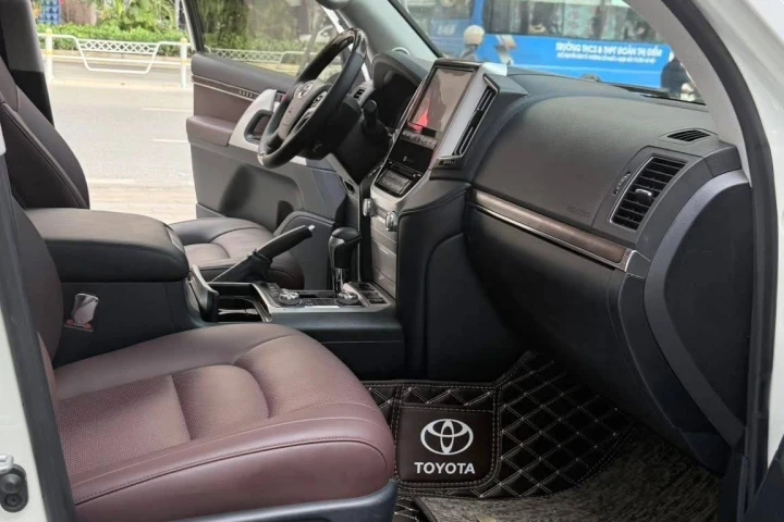 Toyota Land Cruiser 2016
