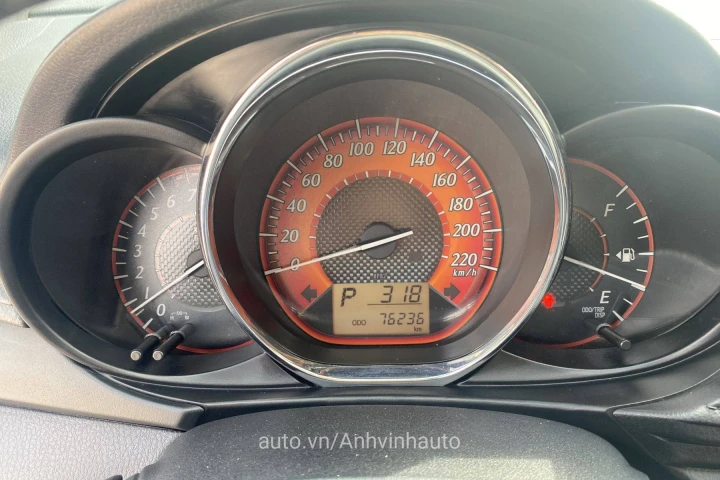 Toyota Yaris 2015