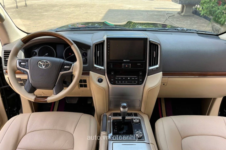 Toyota Land Cruiser 2016